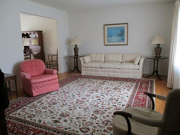 2nd image of 1412 Orlyn Dr