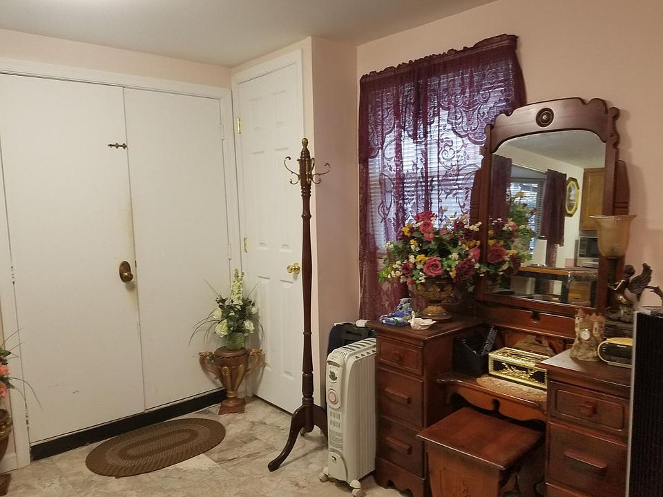 2nd image of 8256 Buffalo Ave