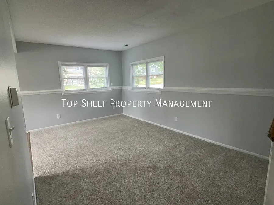 3 bed, 1.5 bath, 1237 sqft, $1,695 — Photo 2