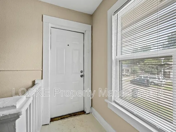 1016 E Arlington Ave, Fort Worth, TX