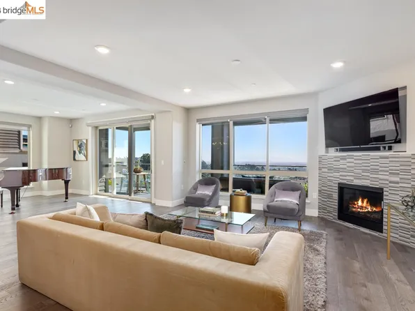 6721 Skyview Dr, Oakland, CA 94605