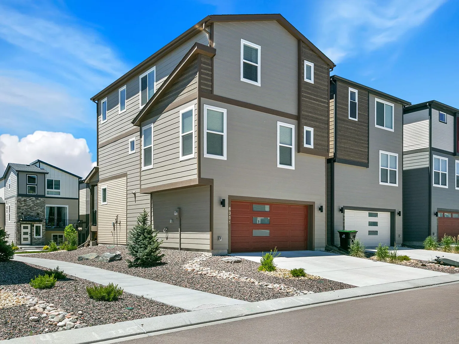 3 bed, 3.5 bath, 2146 sqft, $2,750 — Photo 4