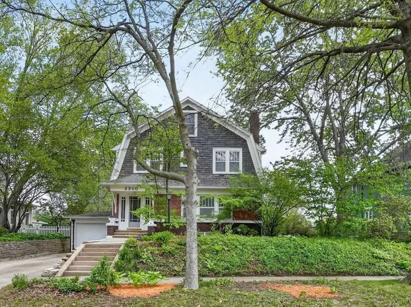 2310 Tremont St, Cedar Falls, IA 50613