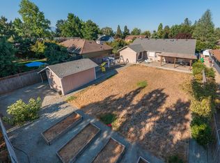 787 Delsie Dr, Grants Pass, OR 97527