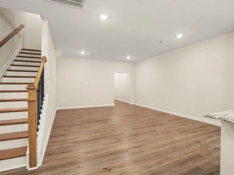 909 Falls Grove Trl — Photo 7
