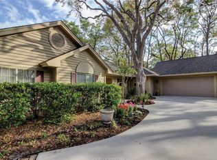 6 Ordnance Pl, Hilton Head Island, SC 29928