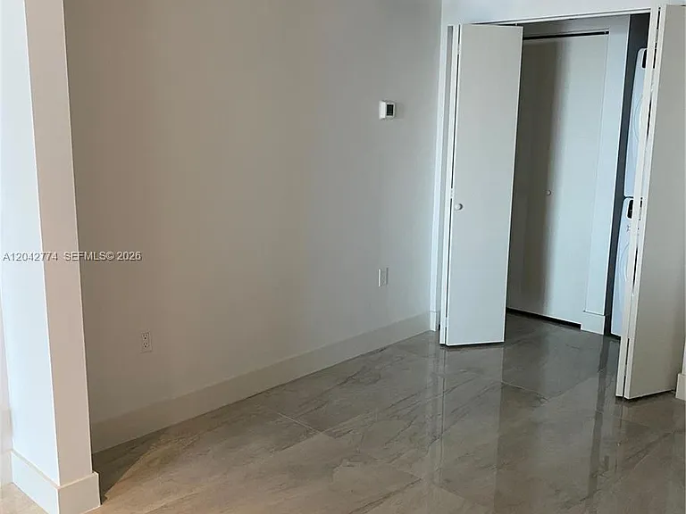 9521 E Bay Harbor Dr #605 — Photo 13