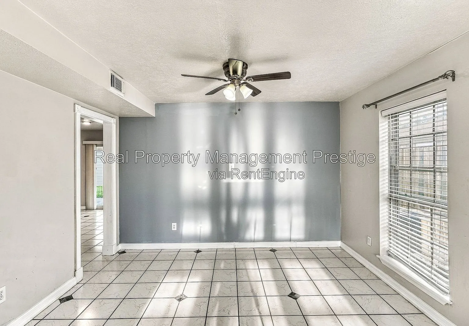 5 bed, 2.5 bath, 2569 sqft, $2,450 — Photo 3