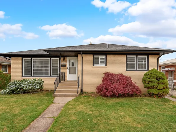 1290 Mackinaw Ave, Calumet City, IL 60409