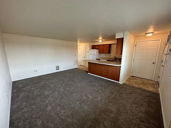 2nd image of 1522 S Lawson St #9
