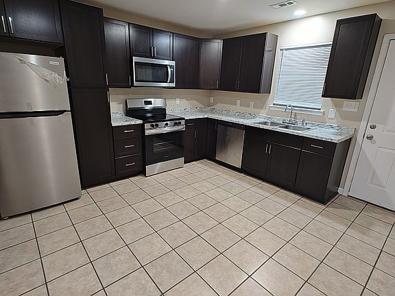 5th image of 211 W Jay Dr #211