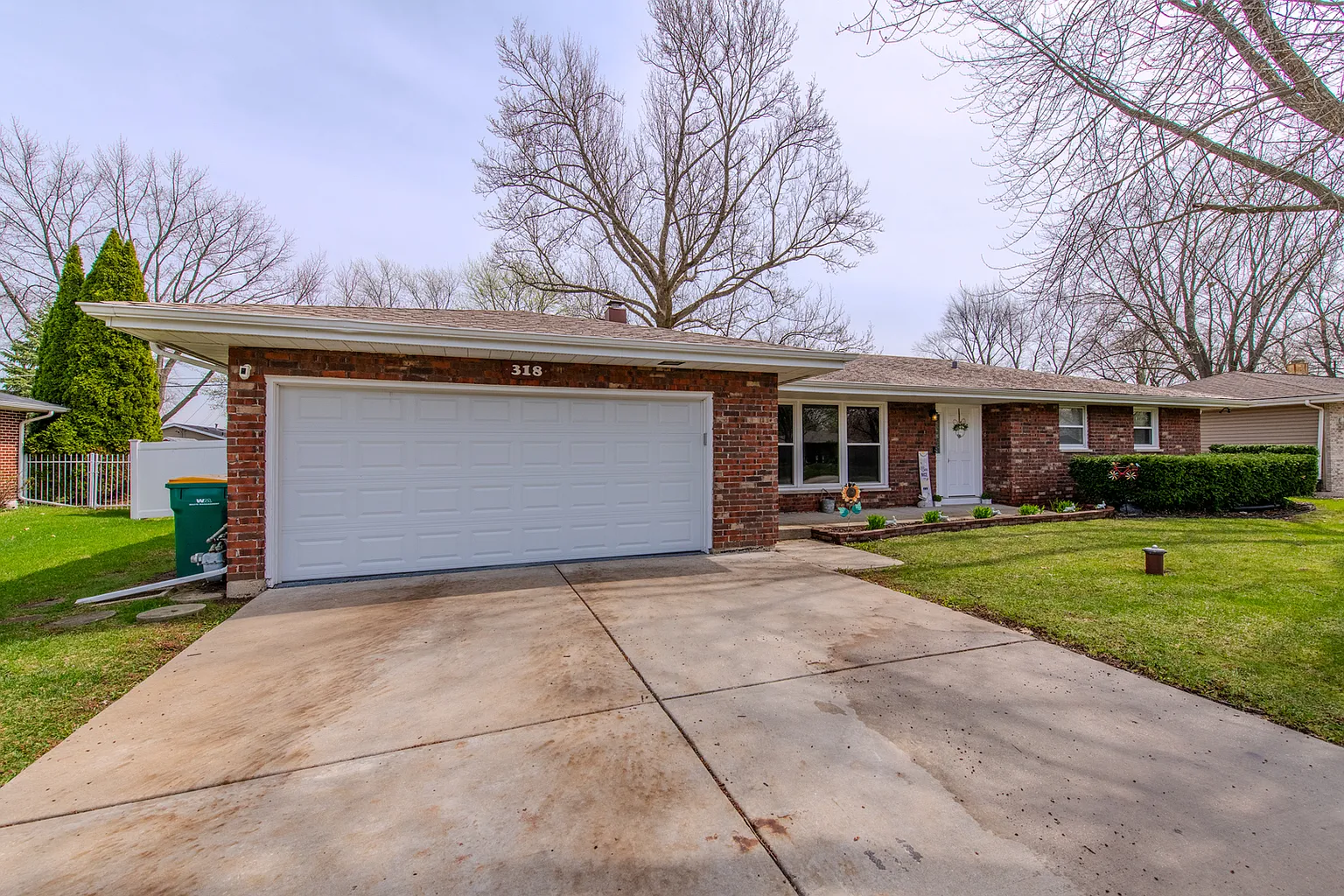 318 Cardinal Pl photo 1