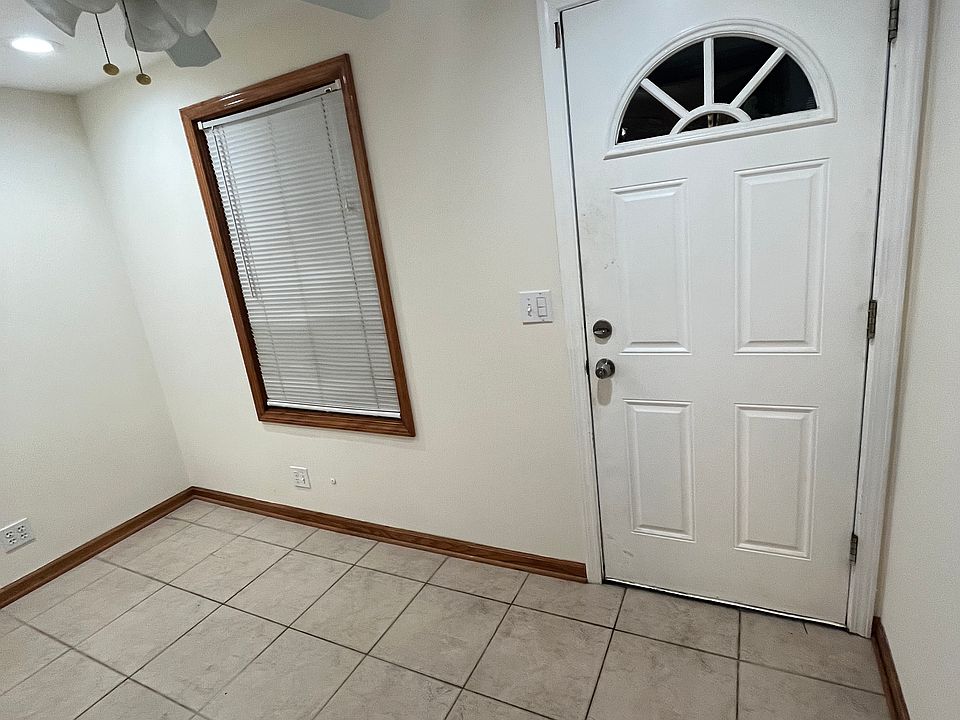 1st image of 33 N Sumac Ave