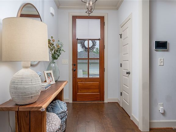 3rd image of 2021 Waterford Ln