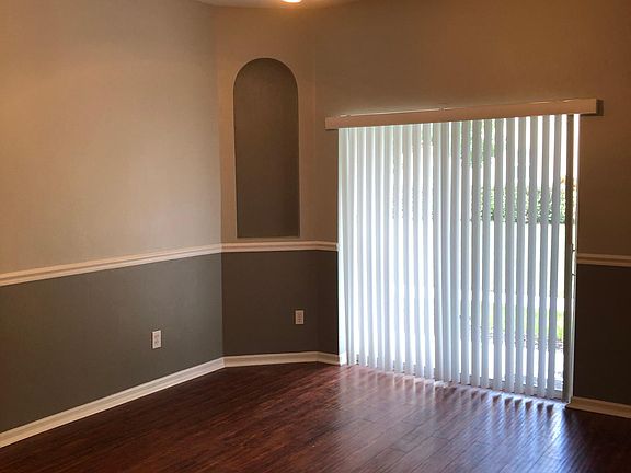 3rd image of 2031 Retreat View Cir