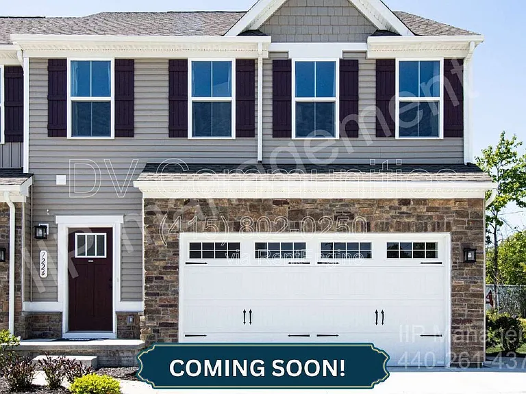 7226 Hillsview Dr — Photo 1