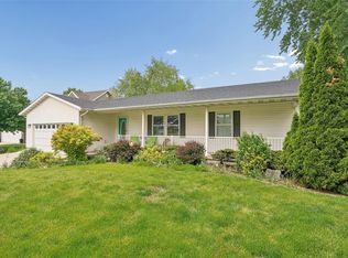 403 E 28th St S, Newton, IA 50208