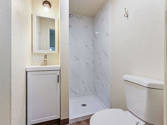 5th image of 5816 Smithfield St APT 3