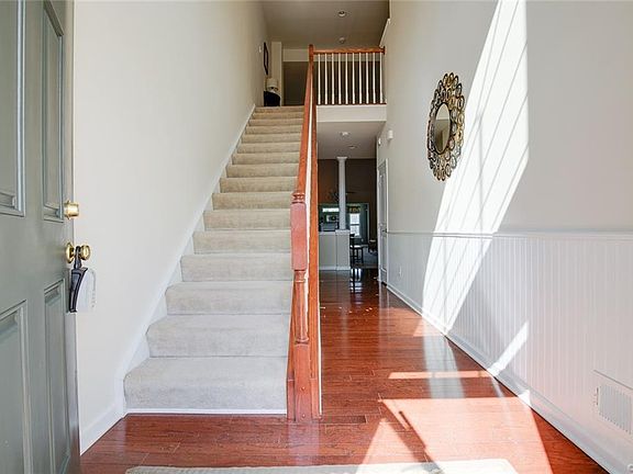 2nd image of 514 Siena Ln