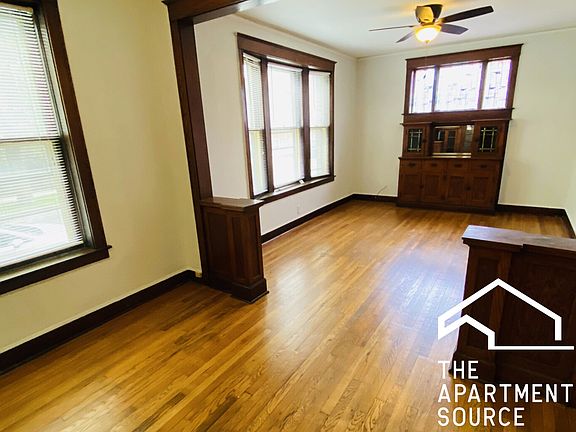 3rd image of 4040 W Dickens Ave #1W