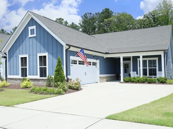 2547 Kylewynd Pl, New Hill, NC 27562