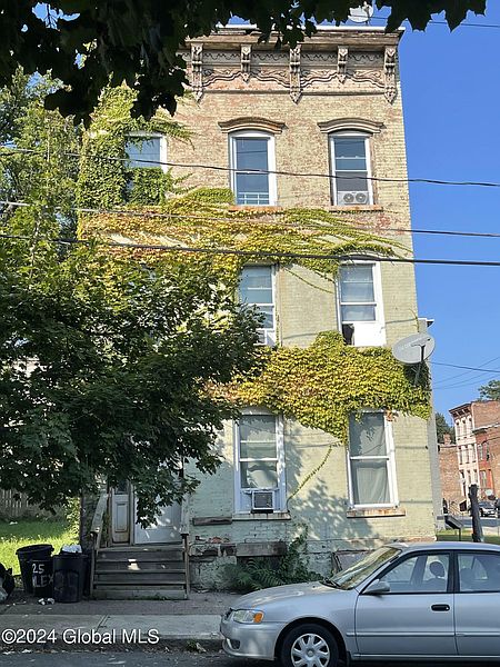 2nd image of 25 Alexander Street