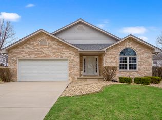 623 Coneflower Ct, Romeoville, IL 60446