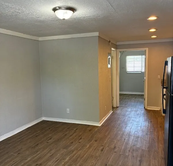 2146 Inwood Ter #7 — Photo 3