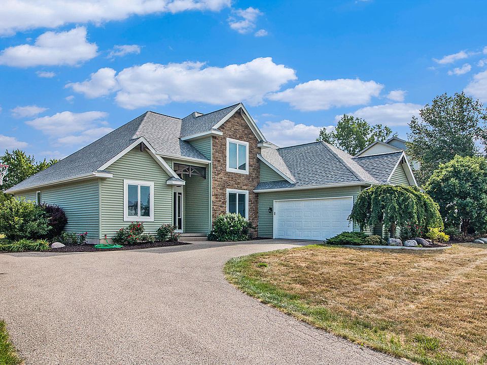 1st image of 7810 Golf Meadows Dr SE