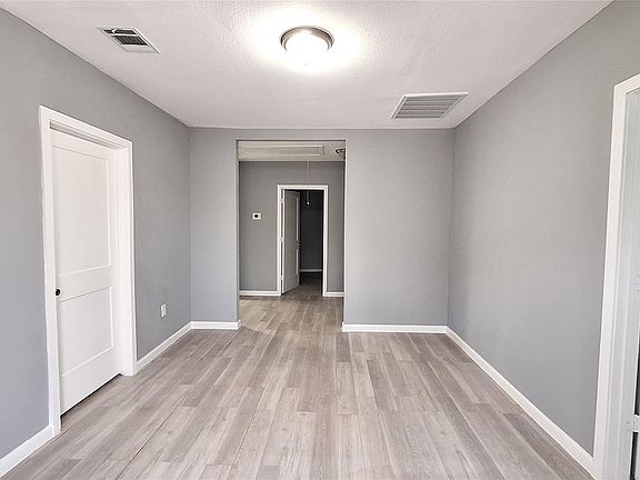 4th image of 601 Armstrong