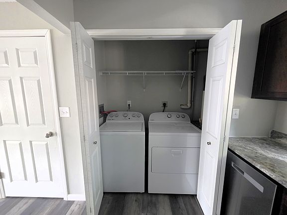4th image of 325 W 9th St #A