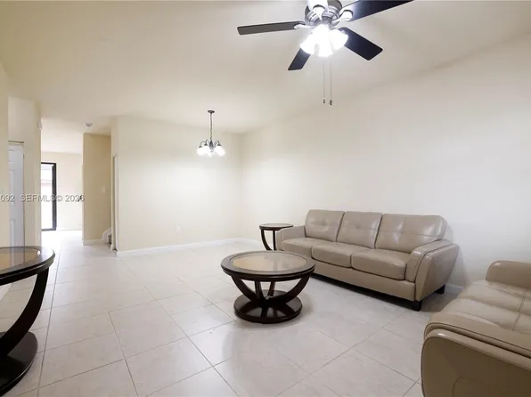 7146 SW 163rd Ave, Miami, FL 33193