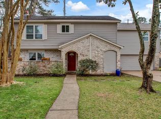 805 N Rivershire Dr, Conroe, TX 77304