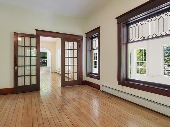 4th image of 322 1st St