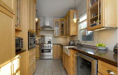 4th image of 2581 Dahlia St