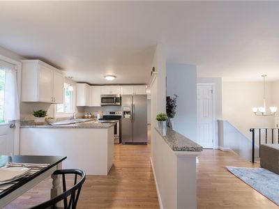 47 Brookdale Dr, West Warwick, RI, 02893