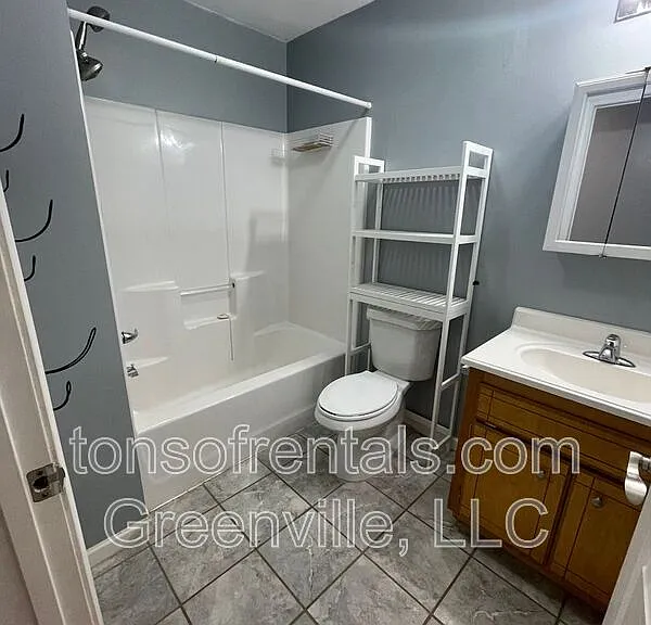 305 Scott St — Photo 14