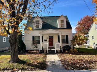 840 5th St, New Martinsville, WV 26155