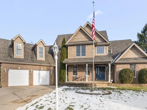 3102 Coachman Trl, Valparaiso, IN 46385