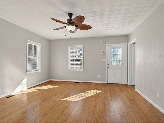 5th image of 2818 Tidewater Dr