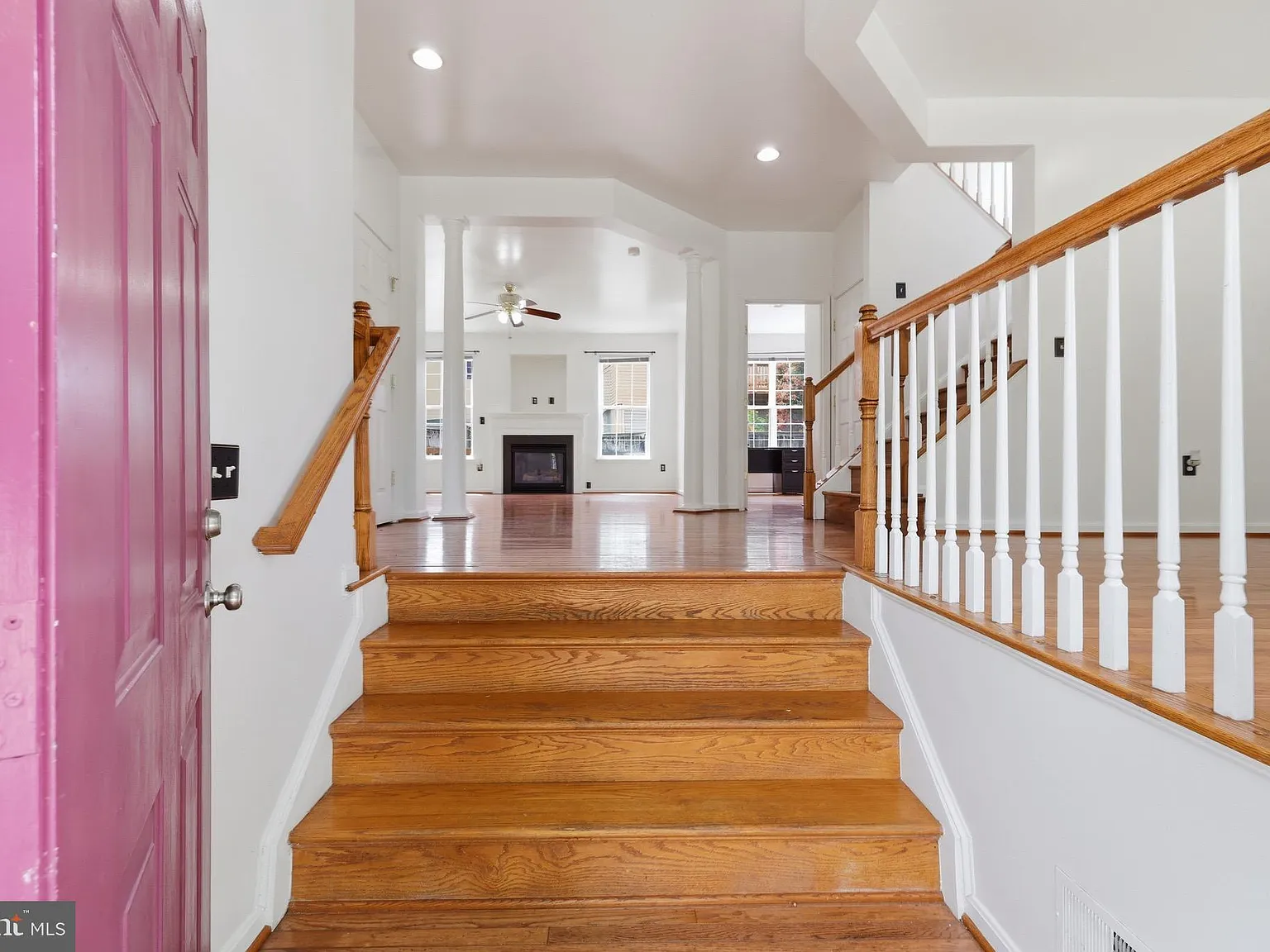 6 bed, 3.5 bath, 3876 sqft, $3,799 — Photo 3