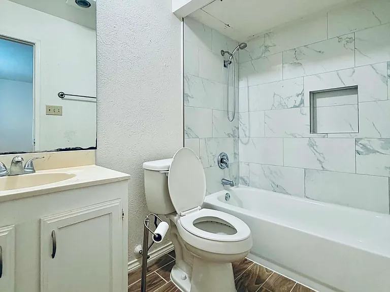 5664 Perrin St — Photo 10