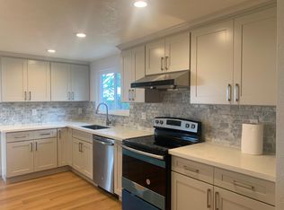 1319 Manzanita Dr, Millbrae, CA 94030