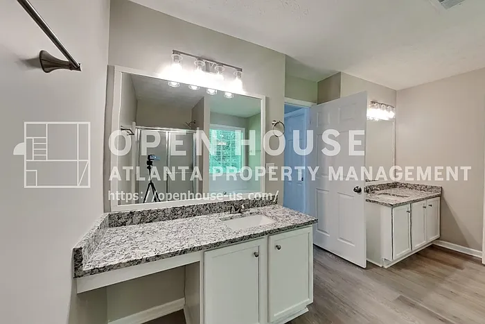 7240 Coral Lake Dr — Photo 9