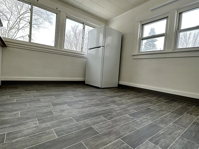 521 Adams St #5 — Photo 14