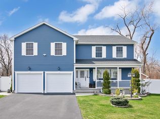 204 Naismith St, Springfield, MA 01104