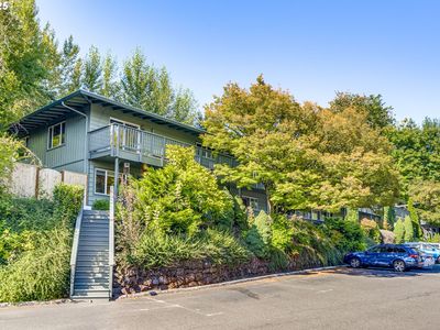 1045 SW Bertha Blvd APT 8, Portland, OR, 97219
