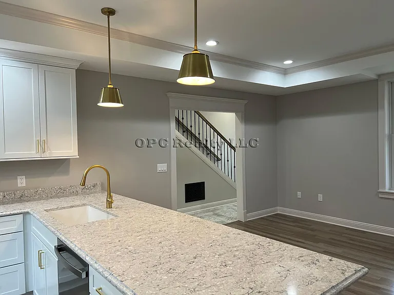 709 Webster St — Photo 13