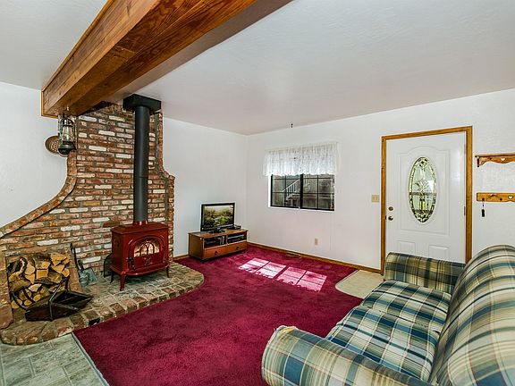 5th image of 678 Butte Ave