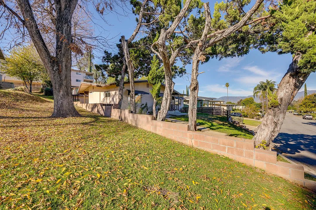1 bed, $2,400 — Photo 3